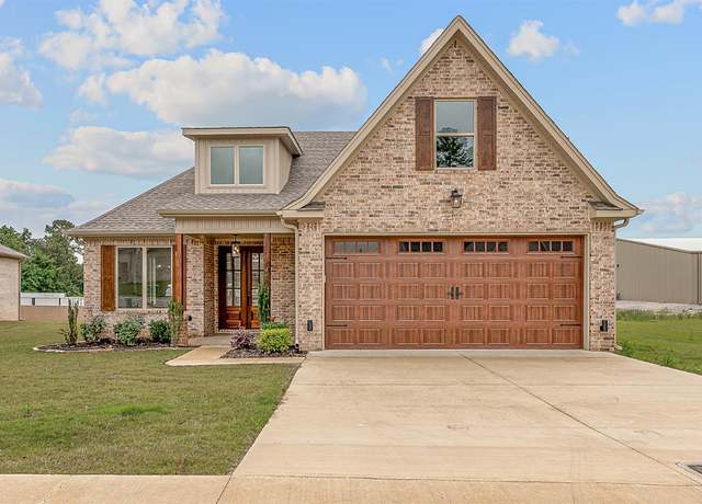 Property at 3425 Hudson Court Ct, Jonesboro, AR 72405, 4 beds, 3 baths