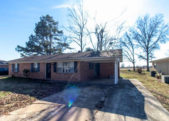 Property at 405 Dent St, Bay, AR 72411, 3 beds, 2 baths