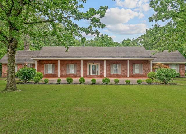 Property at 142 E Park Ln, Burdette, AR 72321, 4 beds, 3.5 baths