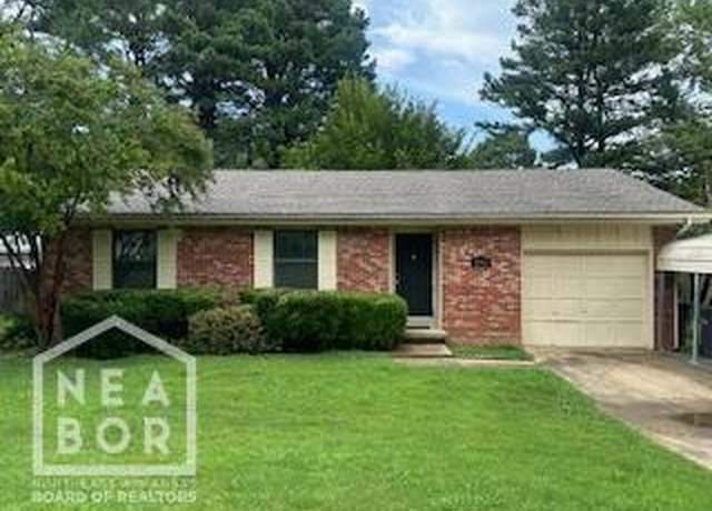 Property at 2012 Cenwood Dr, Jonesboro, AR 72401, 3 beds, 2 baths
