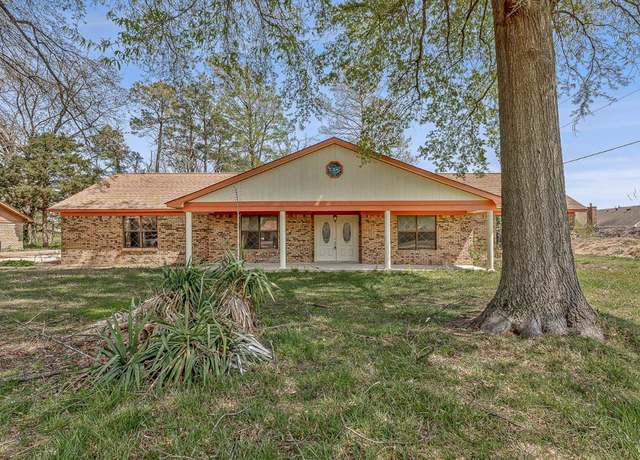 Property at 102 Gayle Rd, Blytheville, AR 72315, 3 beds, 2 baths