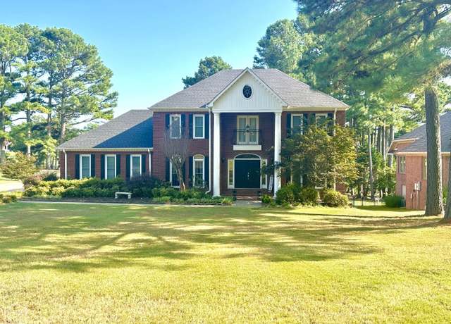 Property at 3801 Sawgrass Dr, Jonesboro, AR 72404, 6 beds, 4.5 baths