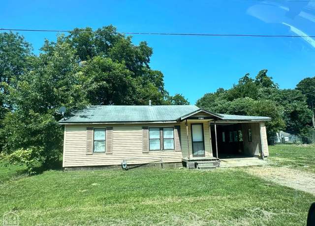 Property at 1007 Warren St, Jonesboro, AR 72401, 2 beds, 1 bath