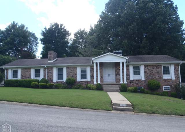 Property at 1603 Crestview Dr, Paragould, AR 72450, 4 beds, 3 baths