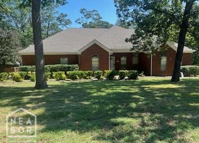 Property at 2604 Michael Ln, Jonesboro, AR 72404, 4 beds, 3 baths