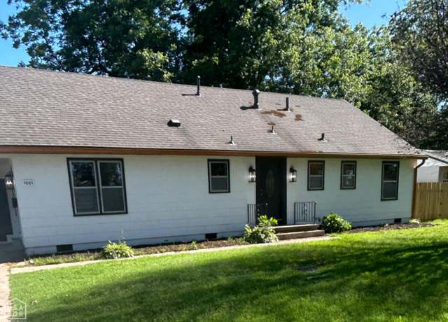 Property at 1001 Illinois St, Blytheville, AR 72315, 6 beds, 3 baths