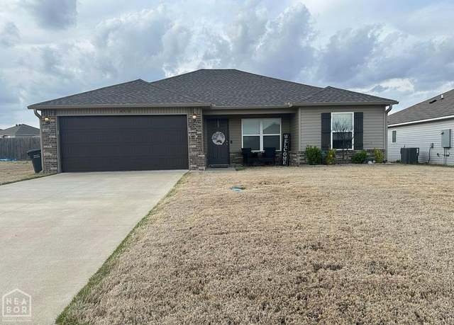 Property at 4510 Willow Pointe Dr, Jonesboro, AR 72405, 3 beds, 2 baths