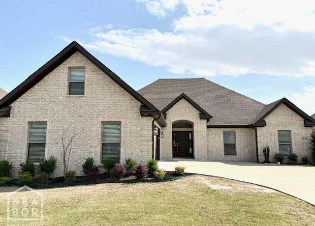 Property at 6301 Julia Ln, Jonesboro, AR 72404, 4 beds, 3 baths