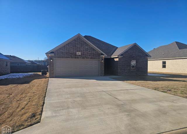 Property at 4597 Plymouth St, Jonesboro, AR 72405, 3 beds, 2 baths