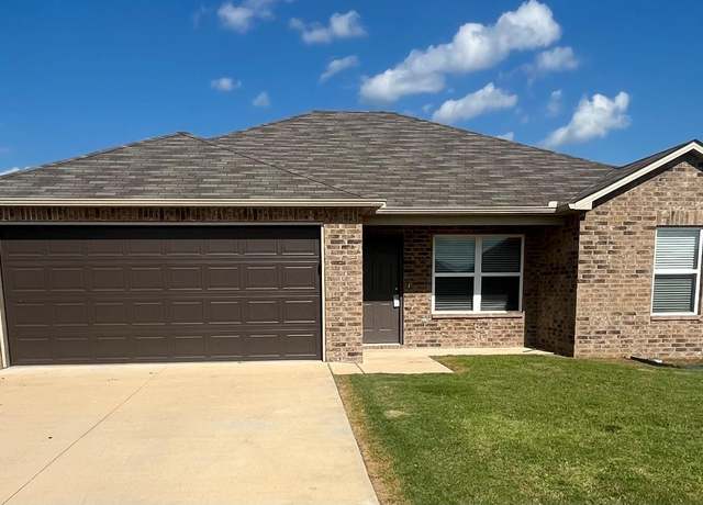 Property at 3816 Keeneland Dr, Jonesboro, AR 72404, 3 beds, 2 baths