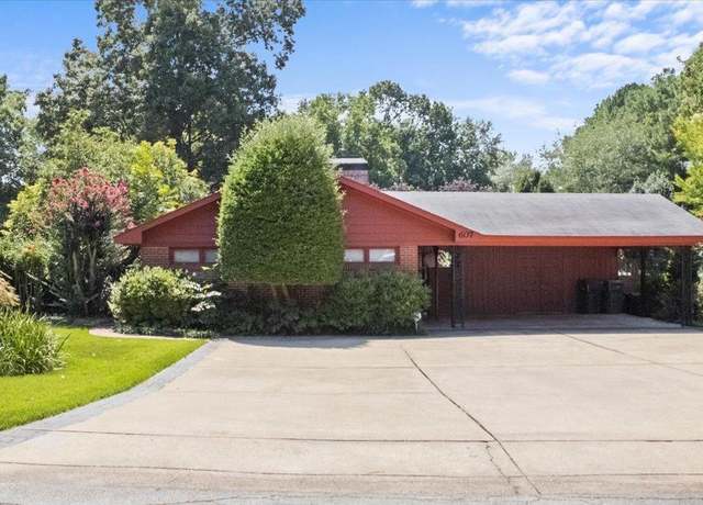Property at 607 Melody Ln, Jonesboro, AR 72401, 4 beds, 3 baths