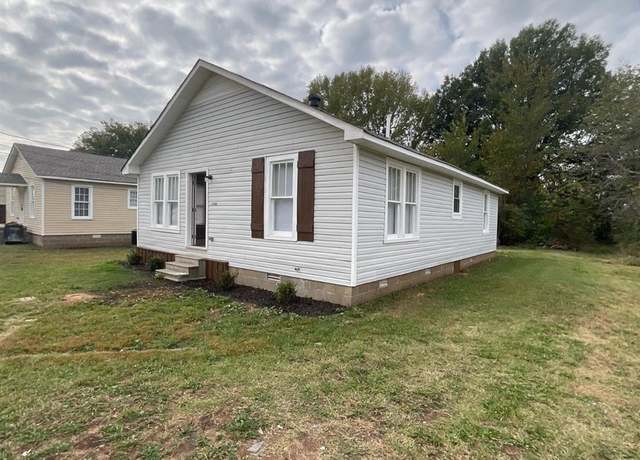 Property at 2703 Curtview Dr, Jonesboro, AR 72401, 2 baths