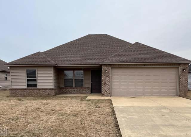 Property at 3828 Remington Dr, Jonesboro, AR 72404, 3 beds, 2 baths