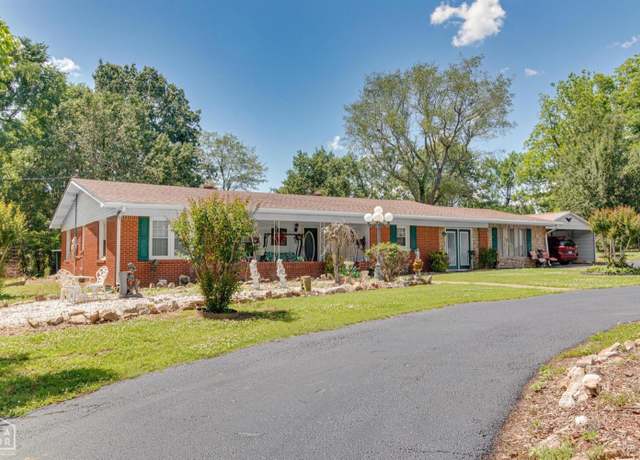 Property at 2300 Mount Carmel Rd, Paragould, AR 72450, 4 beds, 2 baths
