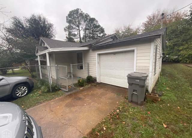Property at 917 N Church St N, Jonesboro, AR 72401, 2 beds, 1 bath