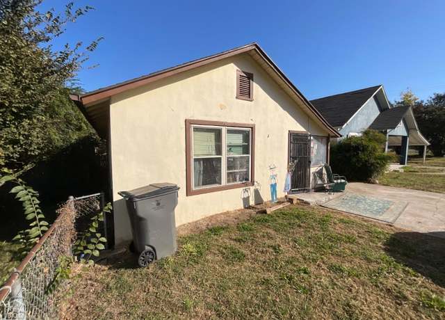 Property at 1003 W Emerson St W, Paragould, AR 72450, 3 beds, 1 bath