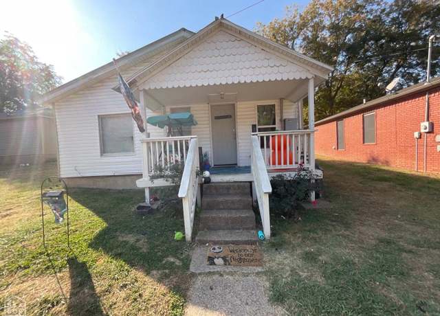 Property at 614 N 5th St N, Paragould, AR 72450, 3 beds, 1 bath