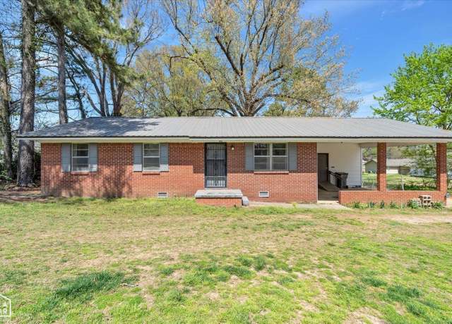 Property at 421 W Mcdonald St, Paragould, AR 72450, 3 beds, 2 baths