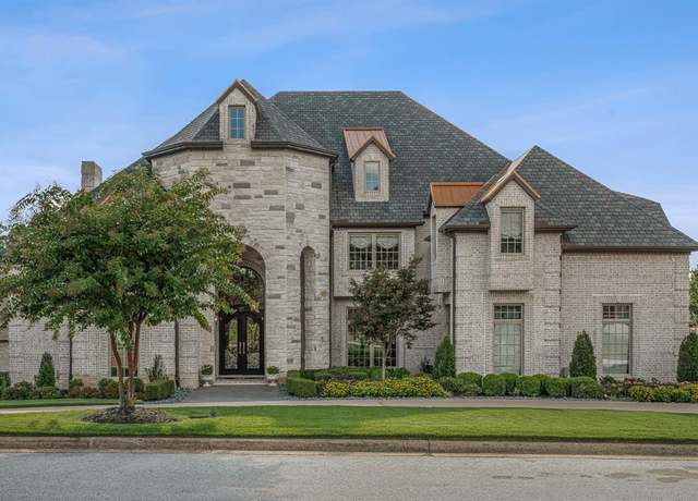 Property at 3408 Lacoste Dr, Jonesboro, AR 72404, 4 beds, 4.5 baths