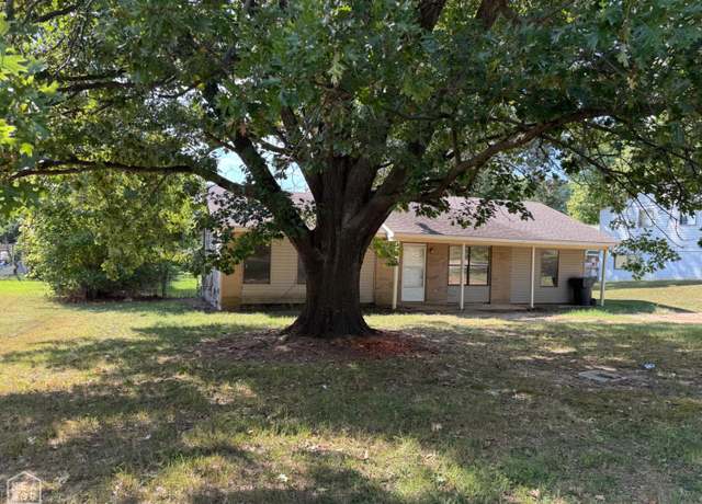 Property at 2305 Mitzi Ln, Jonesboro, AR 72401, 3 beds, 1 bath