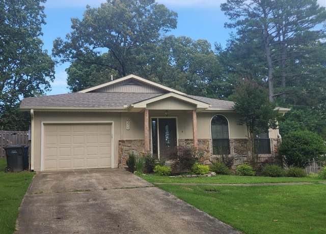 Property at 3910 Forest Hill Rd, Jonesboro, AR 72404, 3 beds, 2 baths