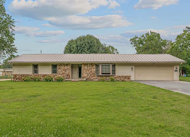 Property at 5411 Thompson Dr, Jonesboro, AR 72404, 3 beds, 2.5 baths