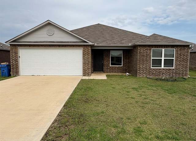 Property at 3726 Glitterman Dr, Jonesboro, AR 72404, 4 beds, 2 baths