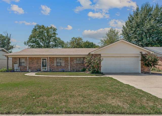 Property at 1125 Mayfair Ln, Blytheville, AR 72315, 3 beds, 2 baths