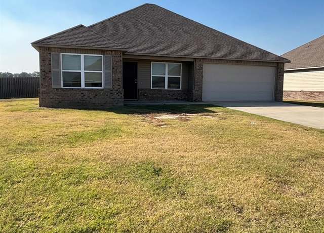 Property at 3833 Churchill Dr, Jonesboro, AR 72404, 4 beds, 2 baths