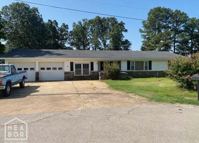 Property at 109 Grove Dr, Jonesboro, AR 72401, 3 beds, 1 bath
