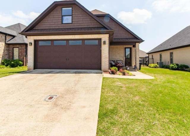Property at 3444 Village Meadow Drive Dr, Jonesboro, AR 72405, 3 beds, 2.5 baths