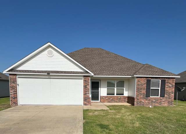 Property at 3816 Churchill Dr, Jonesboro, AR 72404, 3 beds, 2 baths