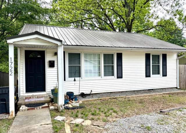 Property at 1722 Wofford St, Jonesboro, AR 72401, 3 beds, 1 bath