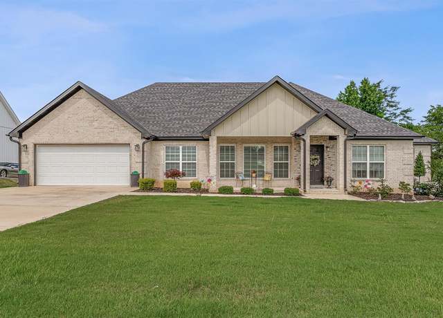 Property at 1502 S 30th St S, Paragould, AR 72450, 4 beds, 3 baths