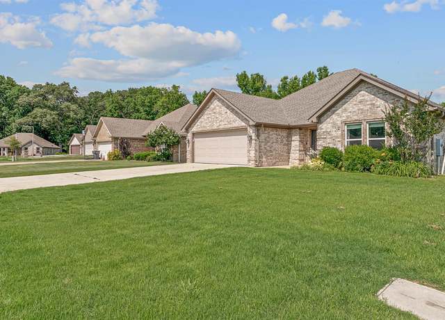 Property at 6048 Wisteria Ln, Jonesboro, AR 72404, 3 beds, 2 baths