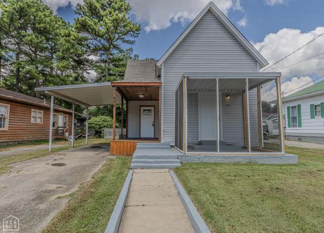 Property at 608 S 6th St, Paragould, AR 72450, 3 beds, 1 bath