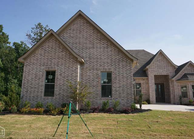 Property at 3601 Ontario Dr, Jonesboro, AR 72404, 5 beds, 3 baths