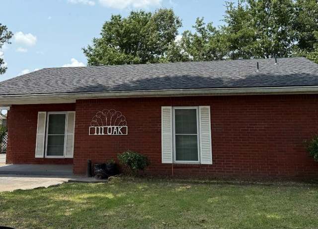 Property at 111 Oak St, Lake City, AR 72437, 2 beds, 2 baths