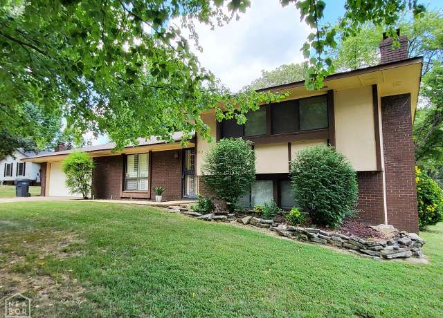 Property at 1712 Merrill Cv, Jonesboro, AR 72401, 3 beds, 2 baths