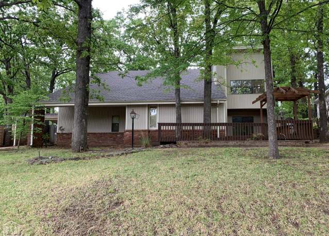 Property at 202 Stroud St, Jonesboro, AR 72401, 4 beds, 2.5 baths