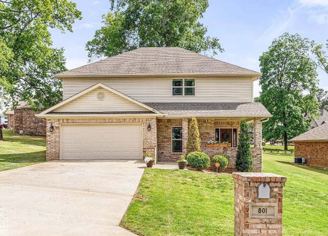 Property at 801 Cypress Knee Cv, Jonesboro, AR 72405, 5 beds, 2.5 baths