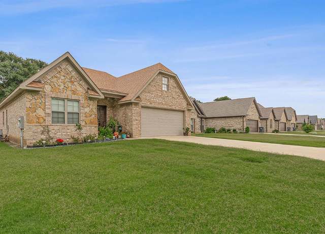 Property at 4357 Cypress Pointe Lane Ln, Jonesboro, AR 72405, 4 beds, 3 baths