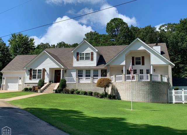 Property at 4105 Renee Dr, Jonesboro, AR 72404, 5 beds, 3.5 baths