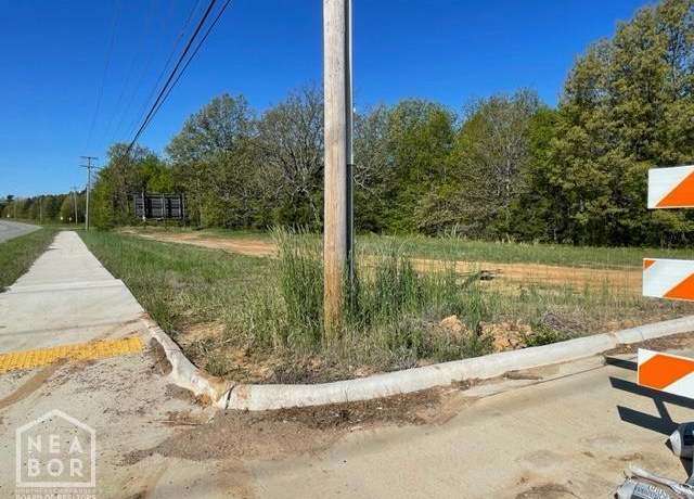 Property at 2 Farmer Hills Dr, Jonesboro, AR 72404