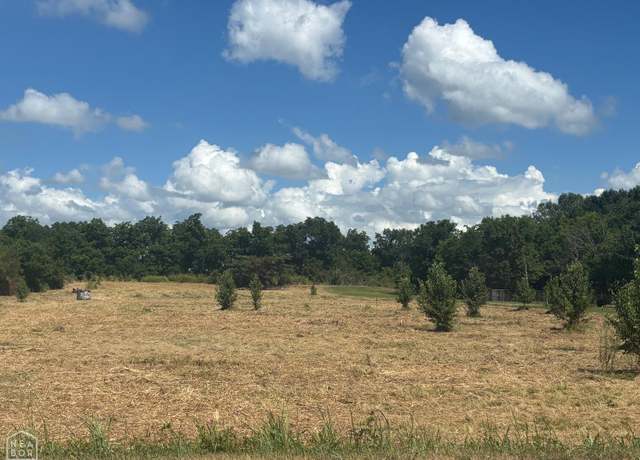 Property at 2102 Barnhill Rd, Jonesboro, AR 72401