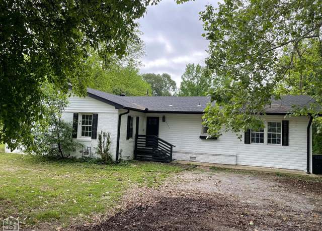 Property at 5304 Southwest Dr, Jonesboro, AR 72404, 4 beds, 2.5 baths