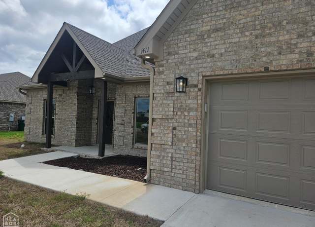 Property at 1411 Pamela Dr, Lake City, AR 72437, 4 beds, 2 baths