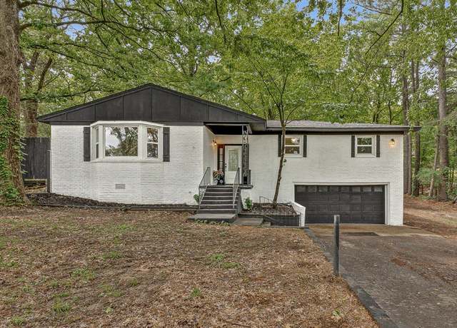 Property at 3105 Maplewood Ter, Jonesboro, AR 72401, 3 beds, 2.5 baths