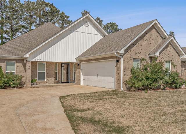 Property at 697 Old Bridger Rd, Jonesboro, AR 72401, 4 beds, 2 baths