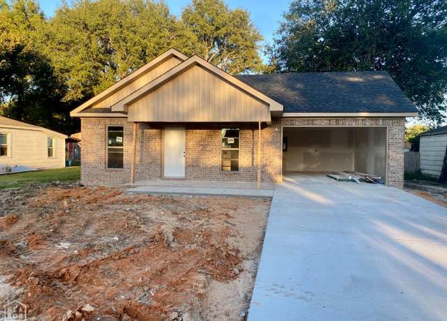 Property at 304 Smith Ave, Trumann, AR 72472, 3 beds, 2 baths